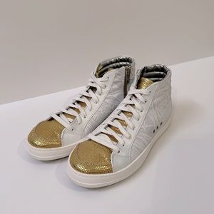 P448 sneakers size 36. Gently used.